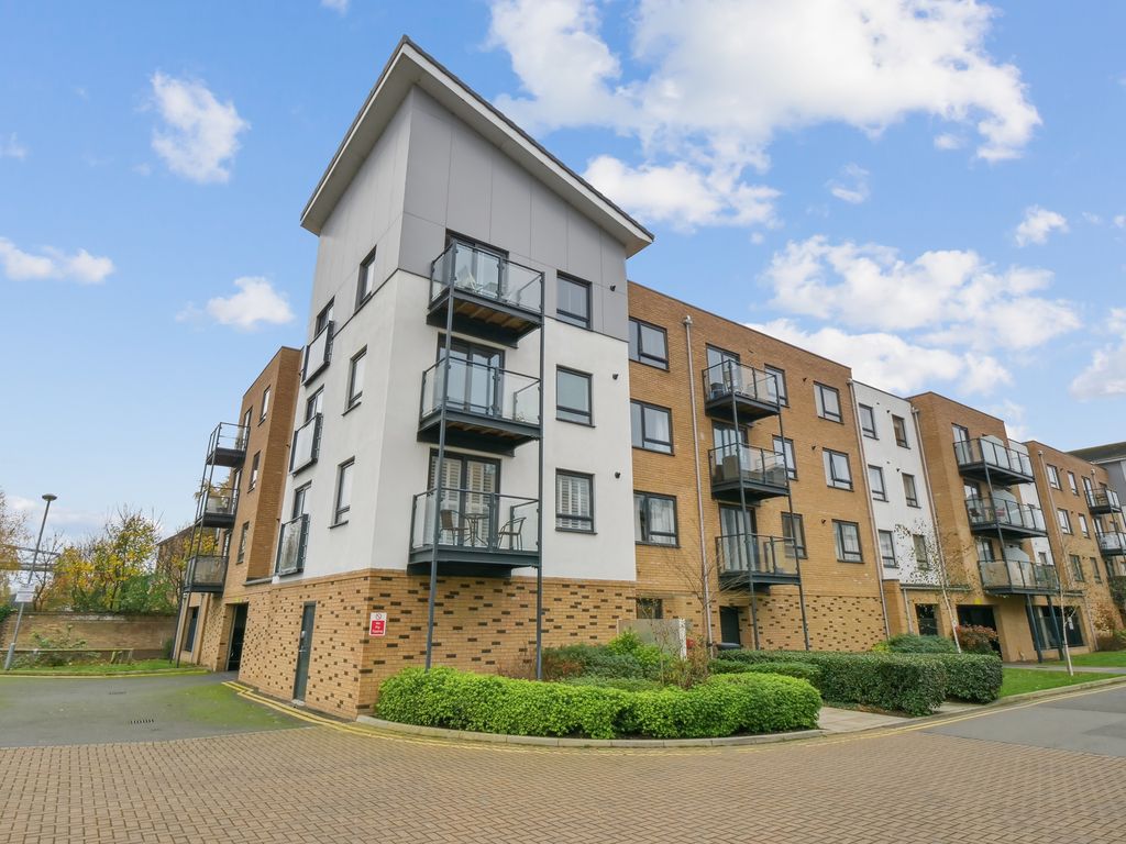 2 Bed Flat For Sale In Creek Mill Way Dartford DA1 Zoopla 2-bed-flat-for-sale-in-creek-mill-way-dartford-da1-zoopla