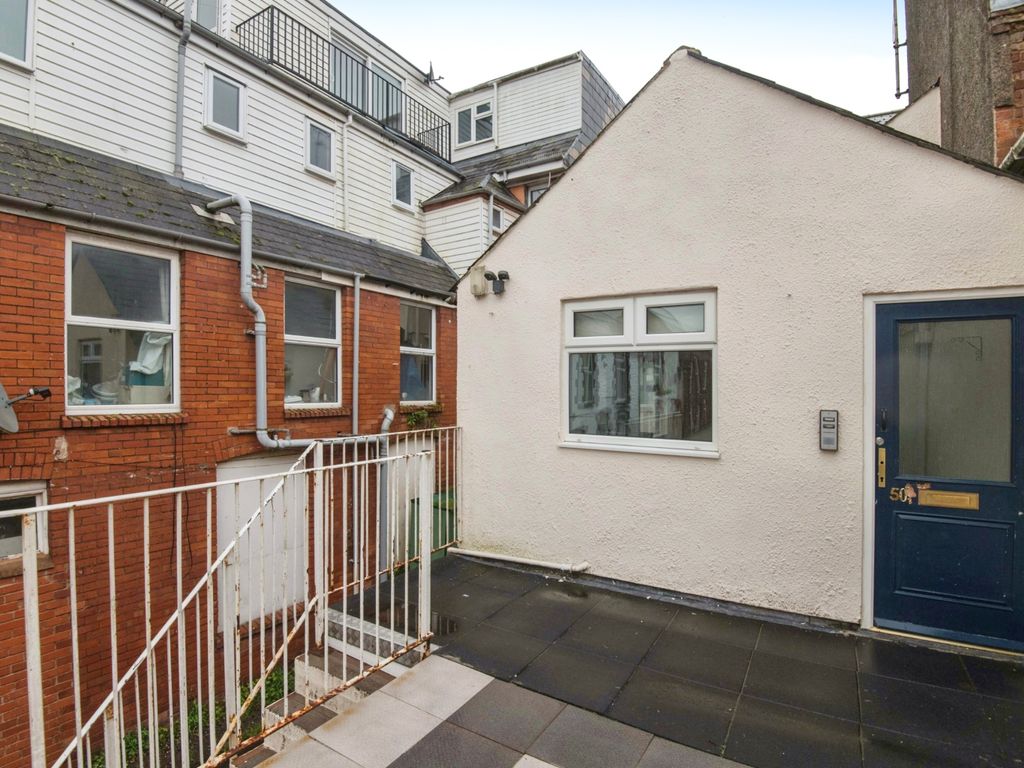 2 bed flat for sale in Fore Street, Cullompton EX15, £125,000 Zoopla