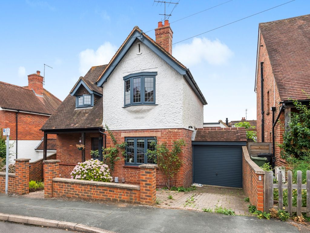 3 bed detached house for sale in Guildford, Surrey GU2 Zoopla