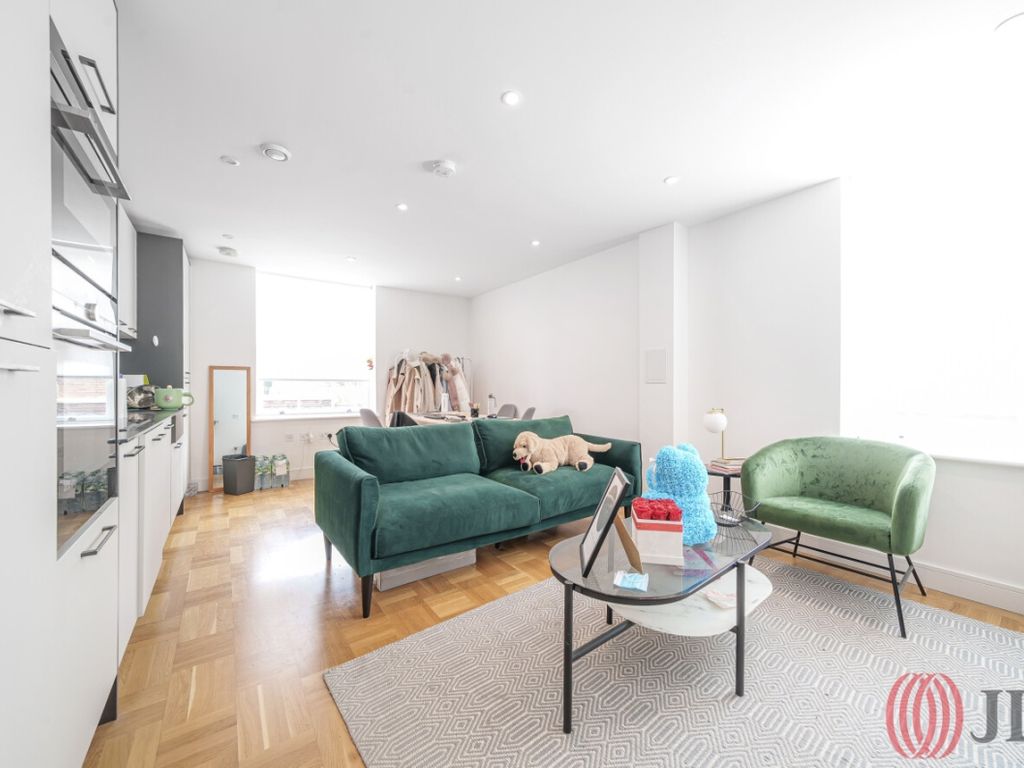 1 bed flat to rent in Dorigen Court, Lisgar Terrace, London W14, £2,800 ...