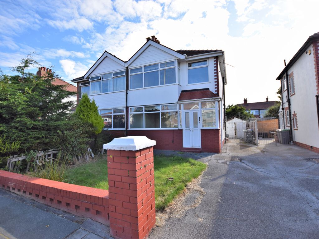 3 bed semidetached house for sale in North Drive, ThorntonCleveleys