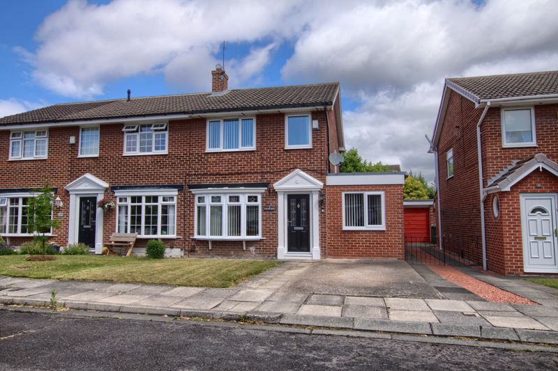4 bed semidetached house for sale in Watton Road, Thornaby, Stockton