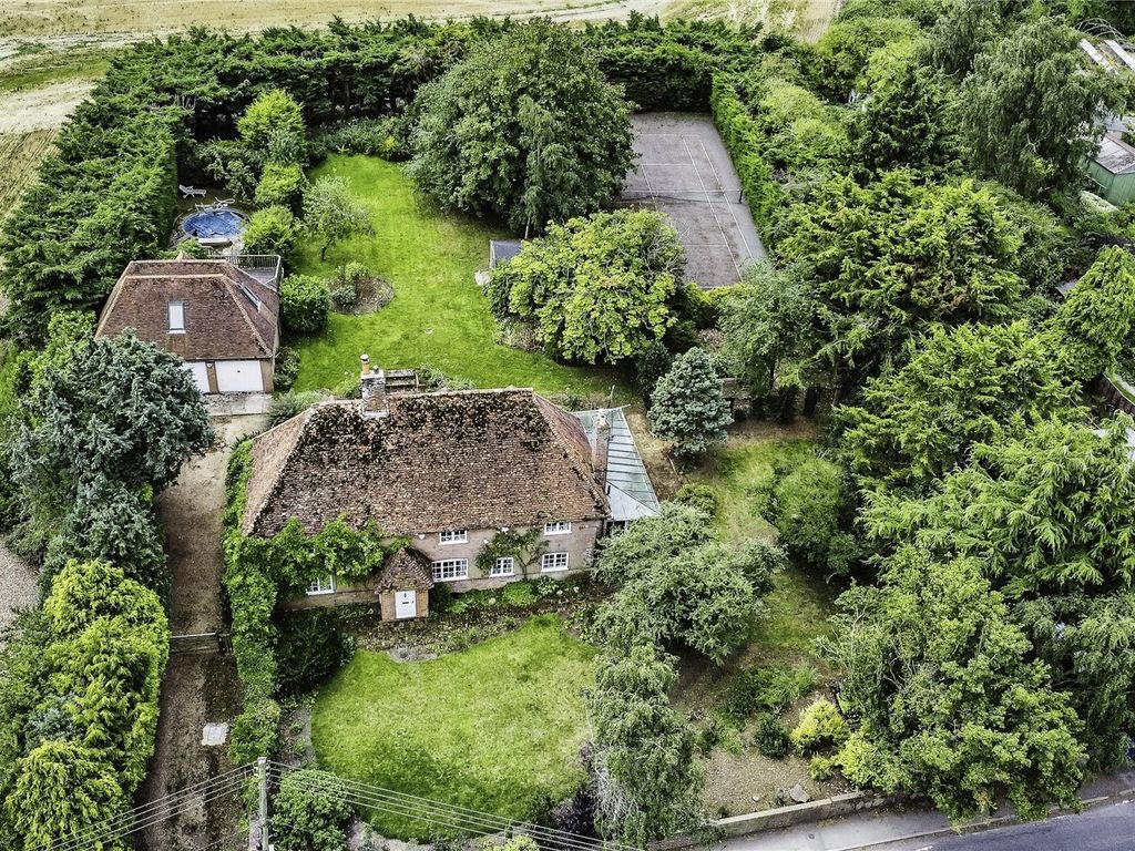 6 bed detached house for sale in Oad Street, Borden, Sittingbourne