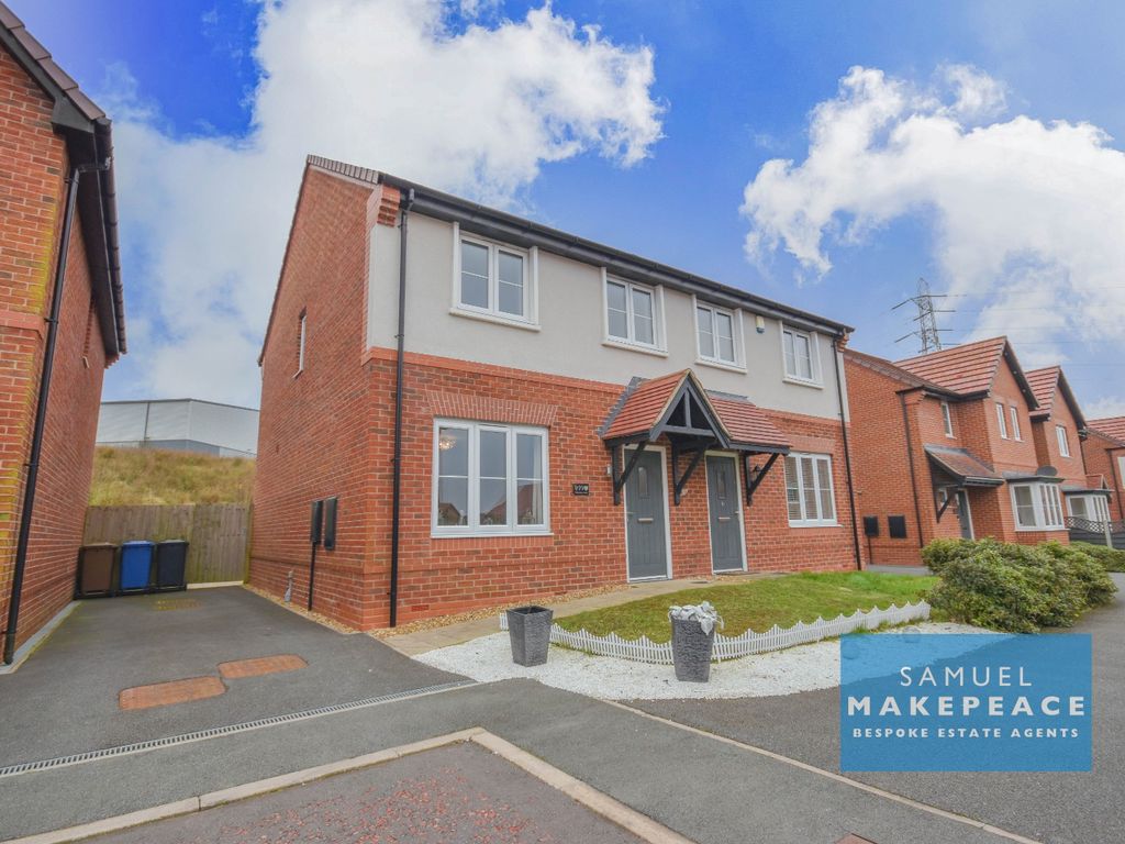 3 bed semidetached house for sale in Valehouse View, Brindley Village