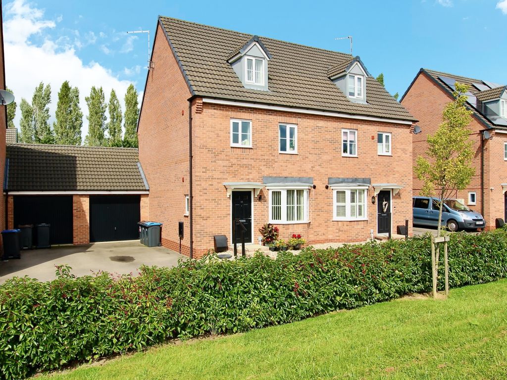 4 bed semidetached house for sale in 93 Slate Drive, Burbage, Hinckley