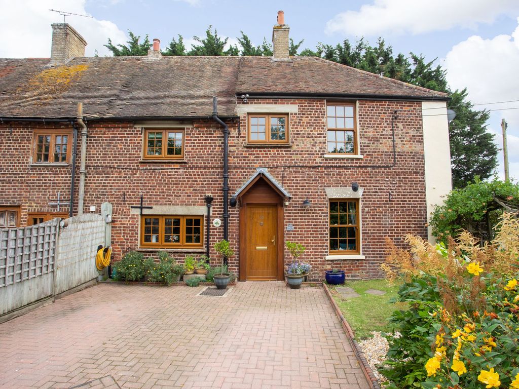 3 bed semidetached house for sale in Chequer Lane, Ash CT3, £350,000