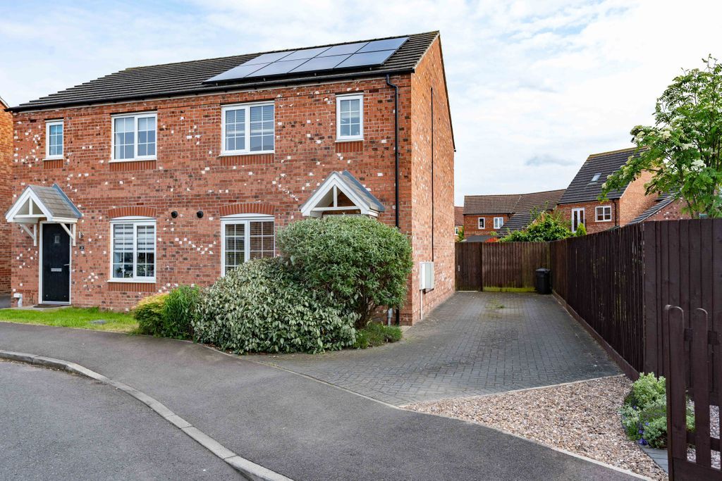 3 bed semidetached house for sale in Tyne Close, Spalding PE11 Zoopla