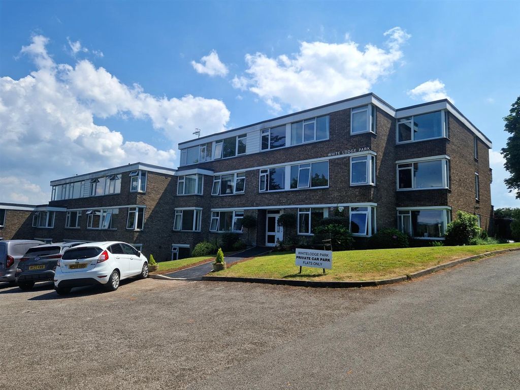 2 bed flat for sale in White Lodge Park, Portishead, Bristol BS20, £