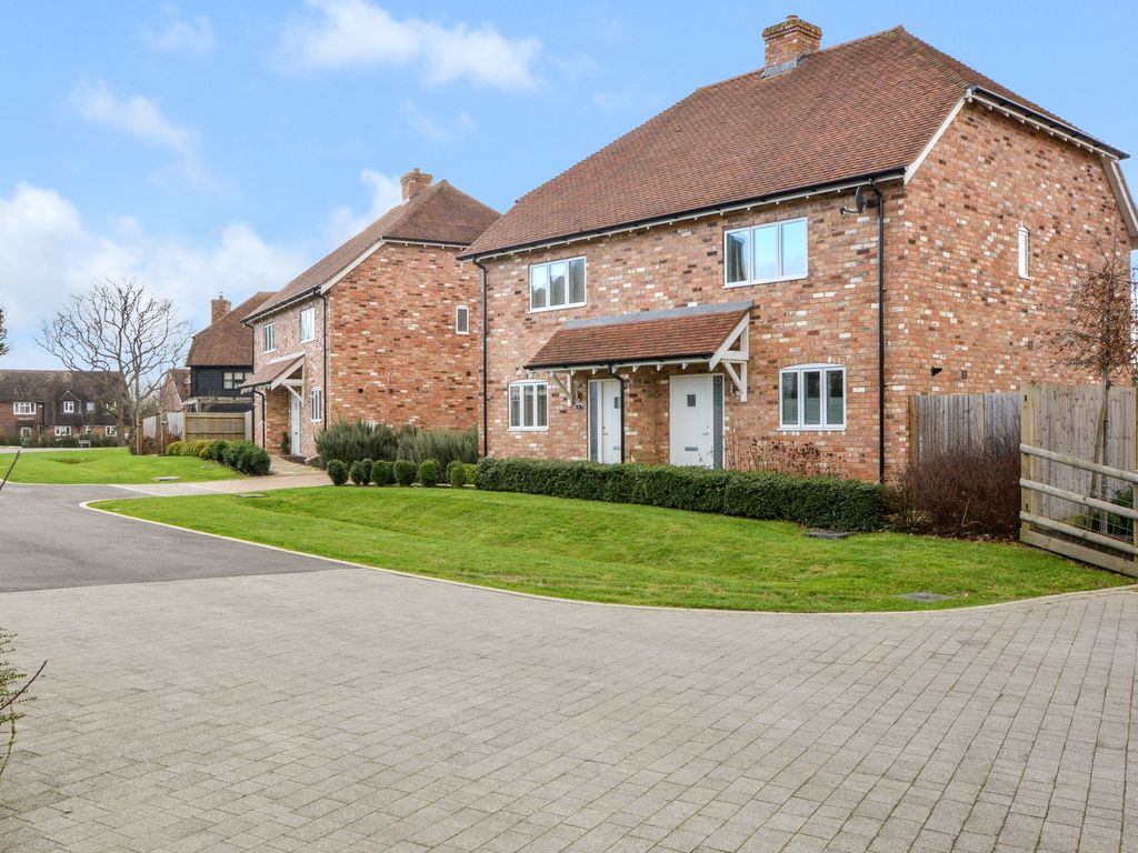 2 bed semidetached house for sale in Chequers Green, Shadoxhurst TN26