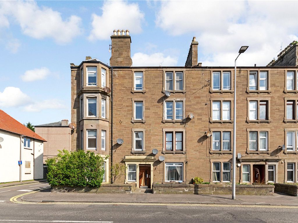 3 bed flat for sale in Clepington Road, Dundee, Angus DD3, £95,000 Zoopla