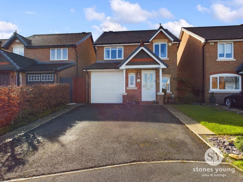 3 bed detached house for sale in Meadowfields, Blackburn BB2, £250,000