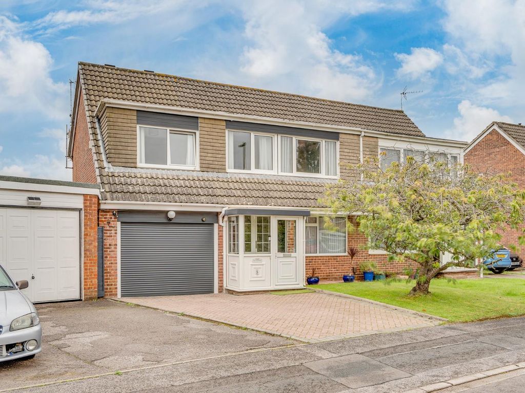 4 bed semidetached house for sale in Hadleigh Gardens, Eastleigh SO50