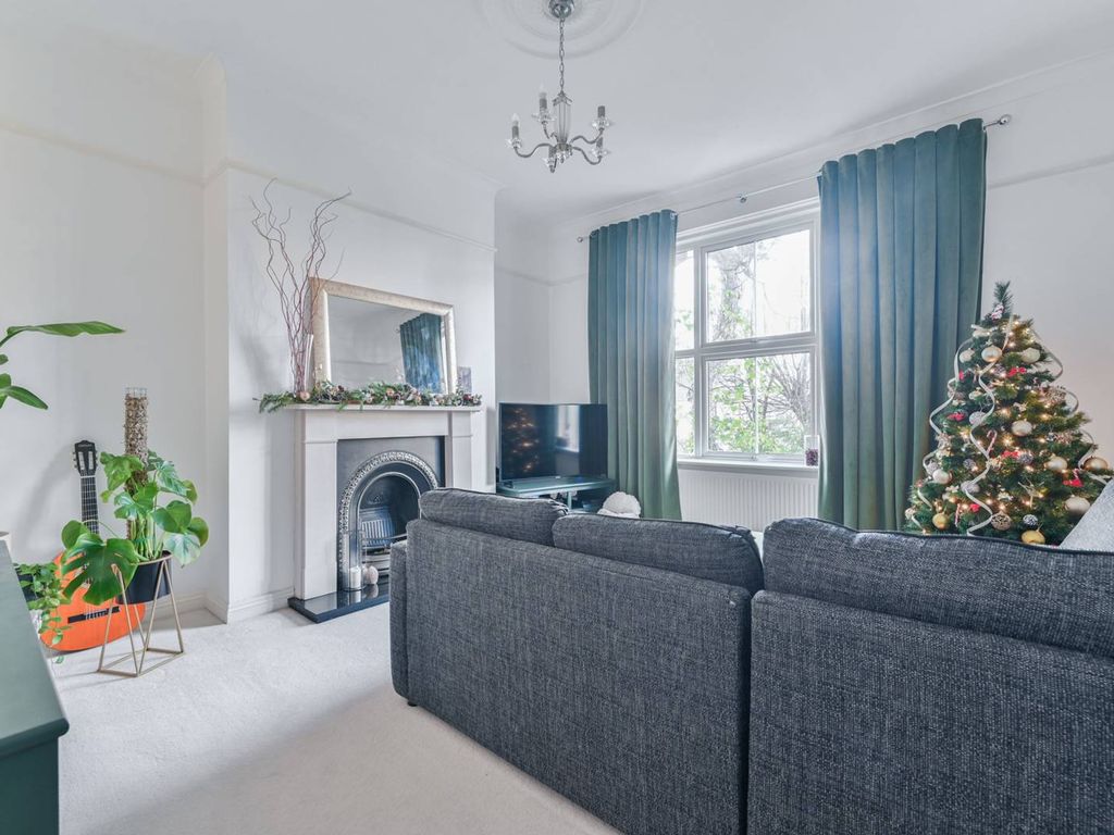 2 bed flat for sale in Freelands Road, Bromley BR1, £400,000 Zoopla
