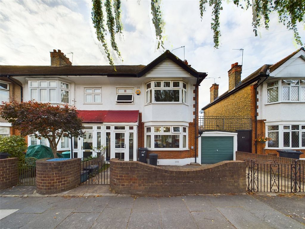 4 bed end terrace house for sale in Yoxley Drive, Ilford IG2, £650,000 Zoopla