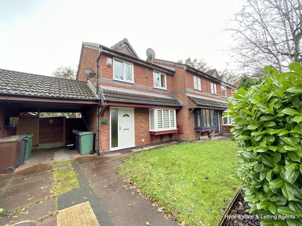 3 bed semidetached house to rent in Newtown Street, Prestwich
