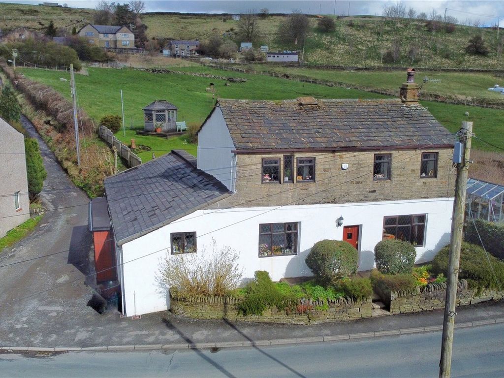 3 bed detached house for sale in Booth Road, Stacksteads, Rossendale