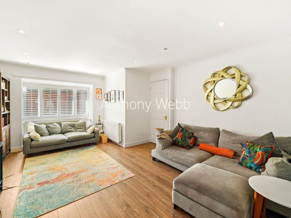 4 bed semidetached house for sale in Crothall Close, Palmers Green, London N13, £699,995 Zoopla