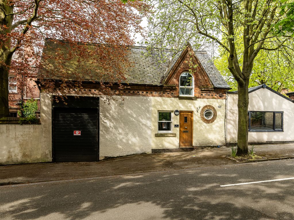 1 bed town house for sale in Clumber Road West, The Park, Nottingham