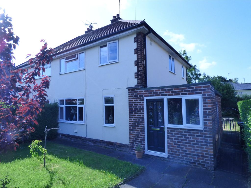 3 bed semidetached house for sale in Etherow Avenue, Romiley