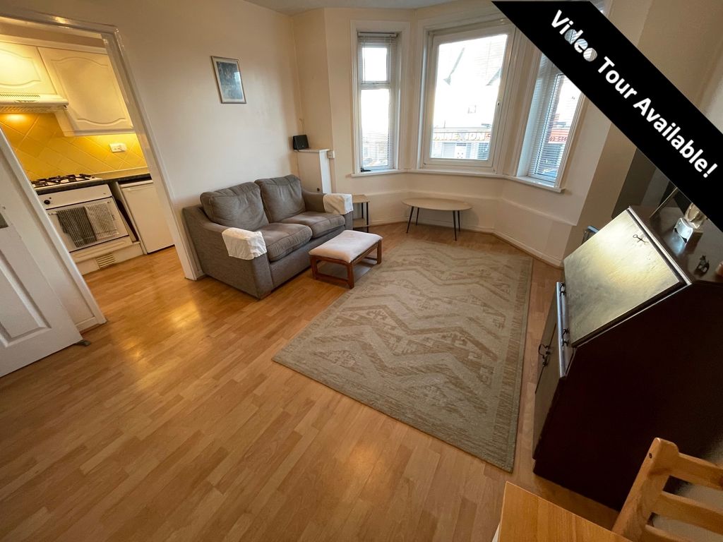 1 bed flat to rent in Wimborne Road, Winton, Bournemouth BH9, £895 pcm