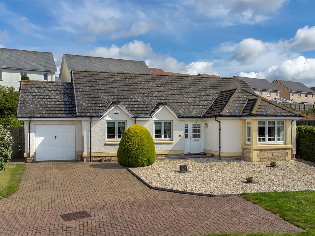 3 bed detached bungalow for sale in Jim Clark Drive, Chirnside, Duns TD11, £275,000 Zoopla