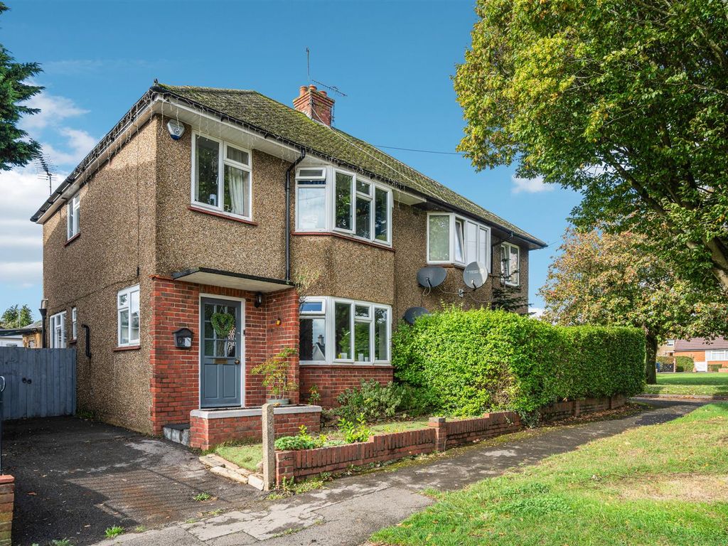 3 bed semidetached house for sale in The Quadrangle, High HP13
