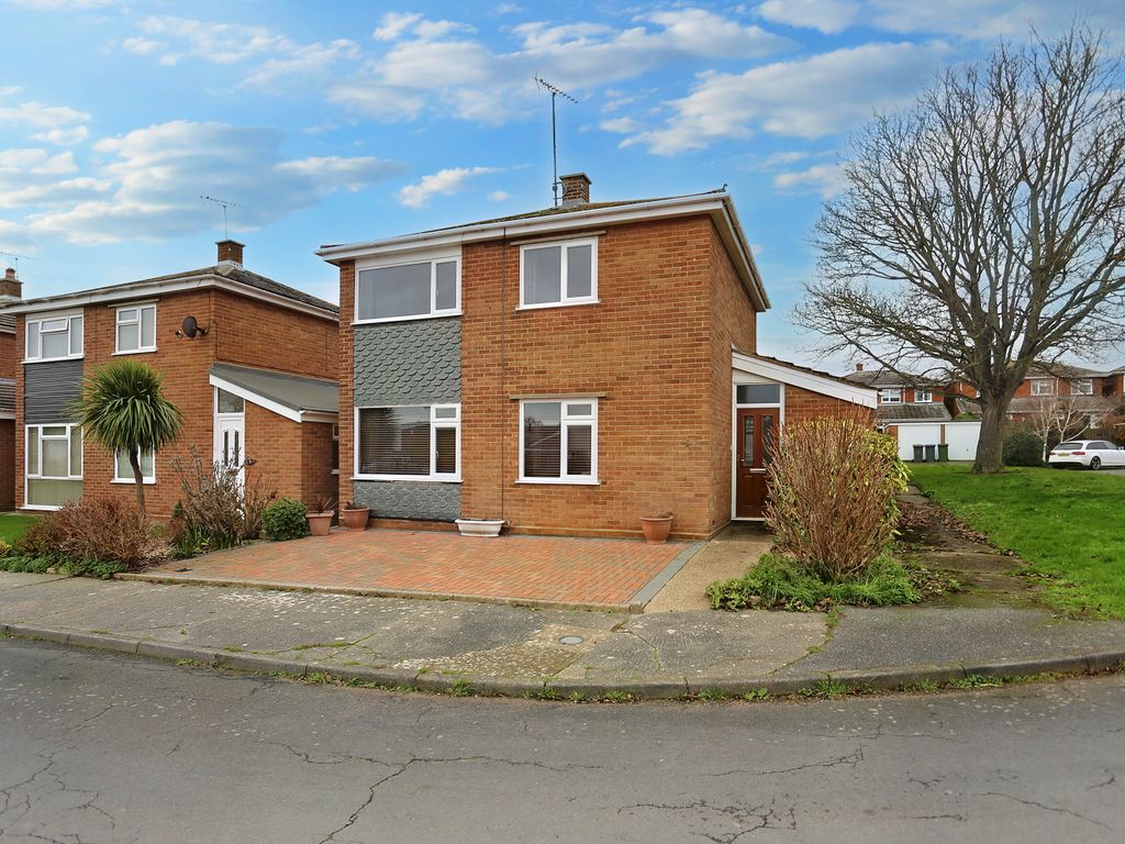 3 bed detached house for sale in Barons Close, Old Felixstowe