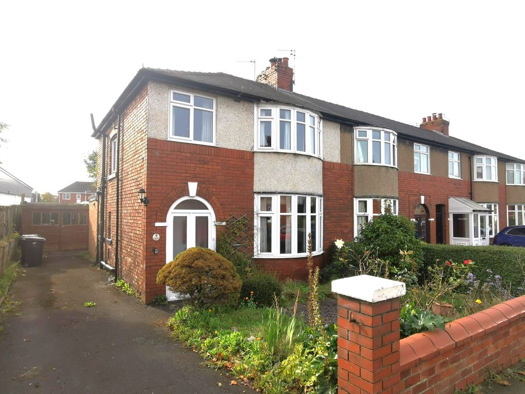3 bed end terrace house for sale in Westgate, Leyland PR25, £185,000
