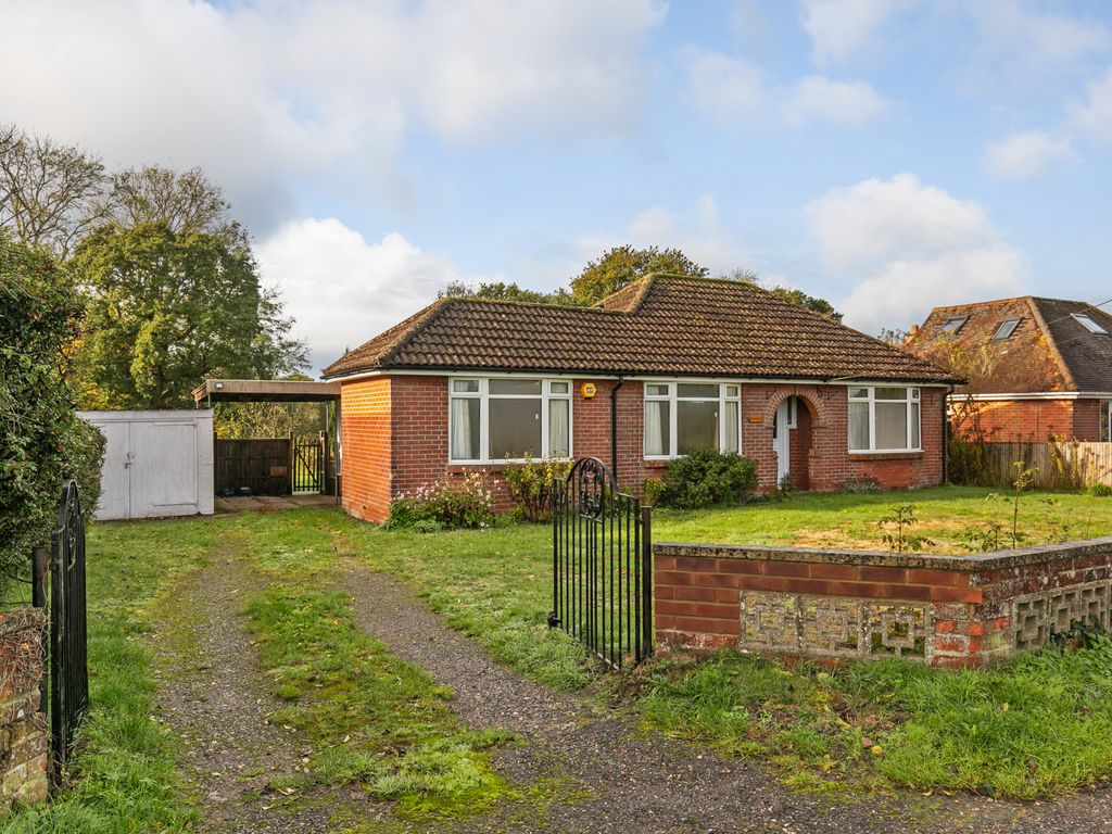 2 bed detached bungalow for sale in Wardle Road, Highbridge SO50 Zoopla