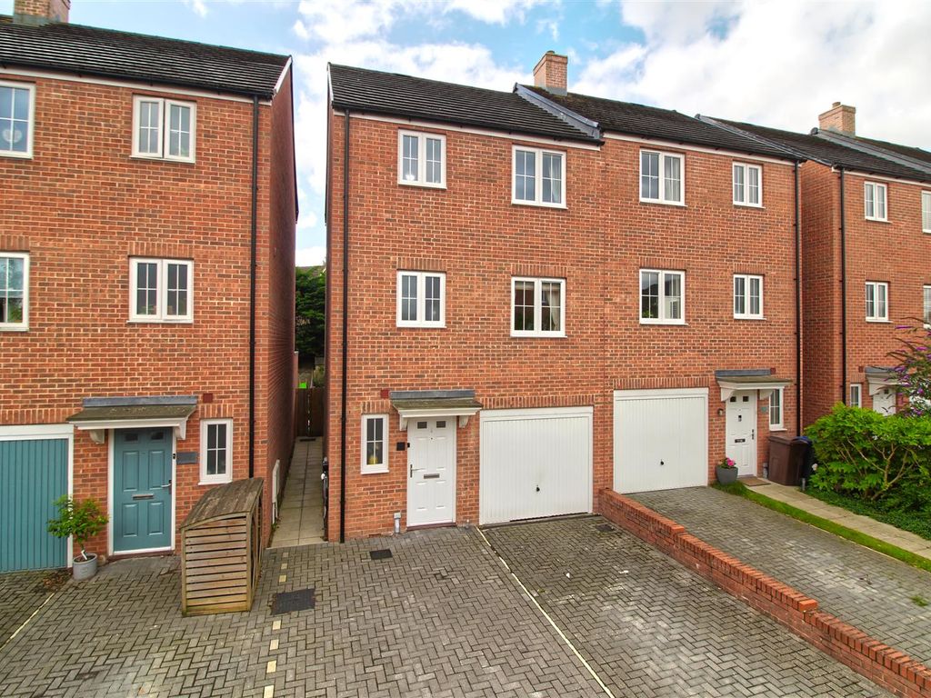 4 bed semidetached house for sale in Pine Close, Ware SG12, £550,000 Zoopla