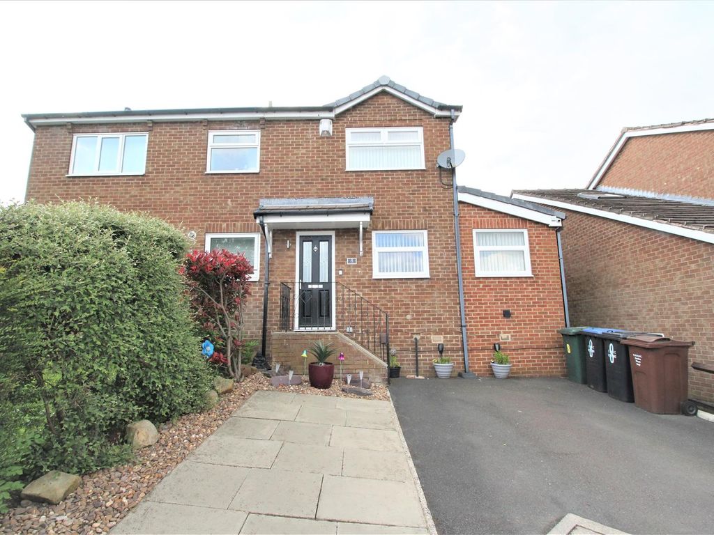 2 bed semidetached house for sale in Cloverville Approach, Low Moor