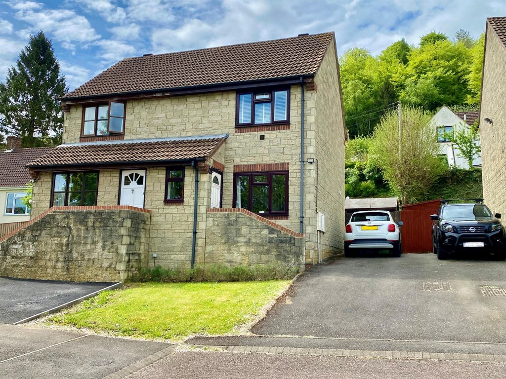 2 bed semidetached house for sale in Weavers Close, Dursley GL11 Zoopla