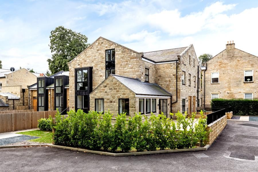 2 bed flat to rent in Linton Springs Mews, Sicklinghall Road, Wetherby