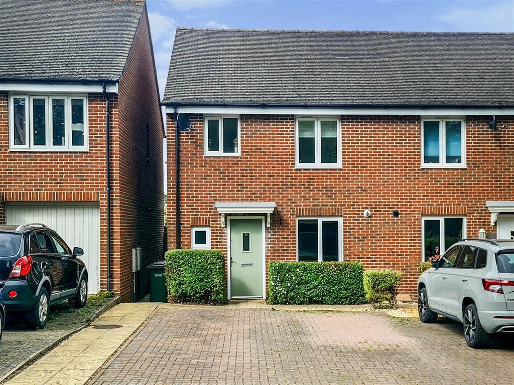 3 bed semidetached house for sale in Sand Martin Close, Eastleigh SO50
