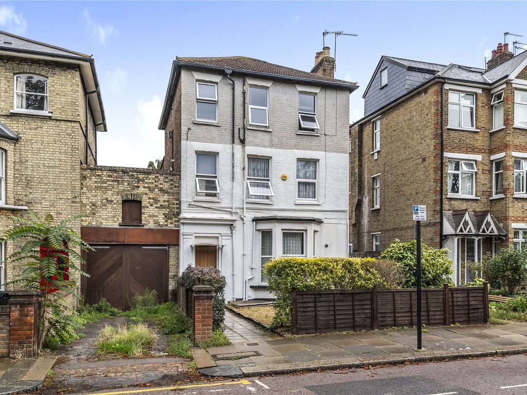 Finsbury Road, London N22  