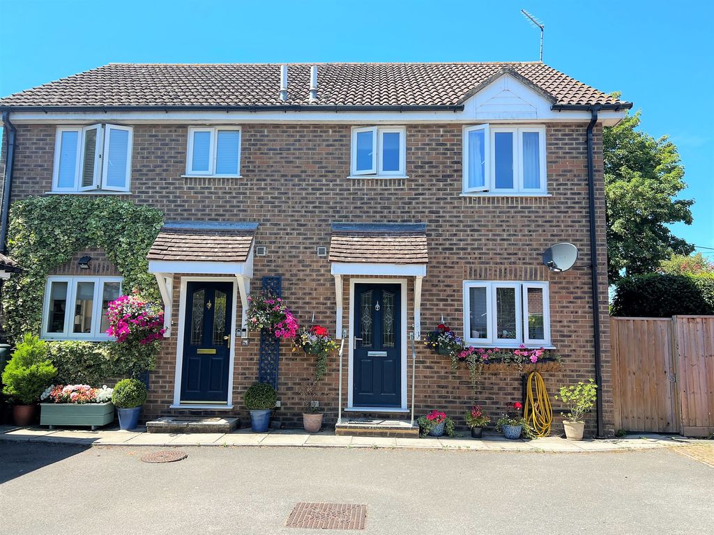 2 bed semidetached house for sale in Bruyn Court, Fordingbridge SP6