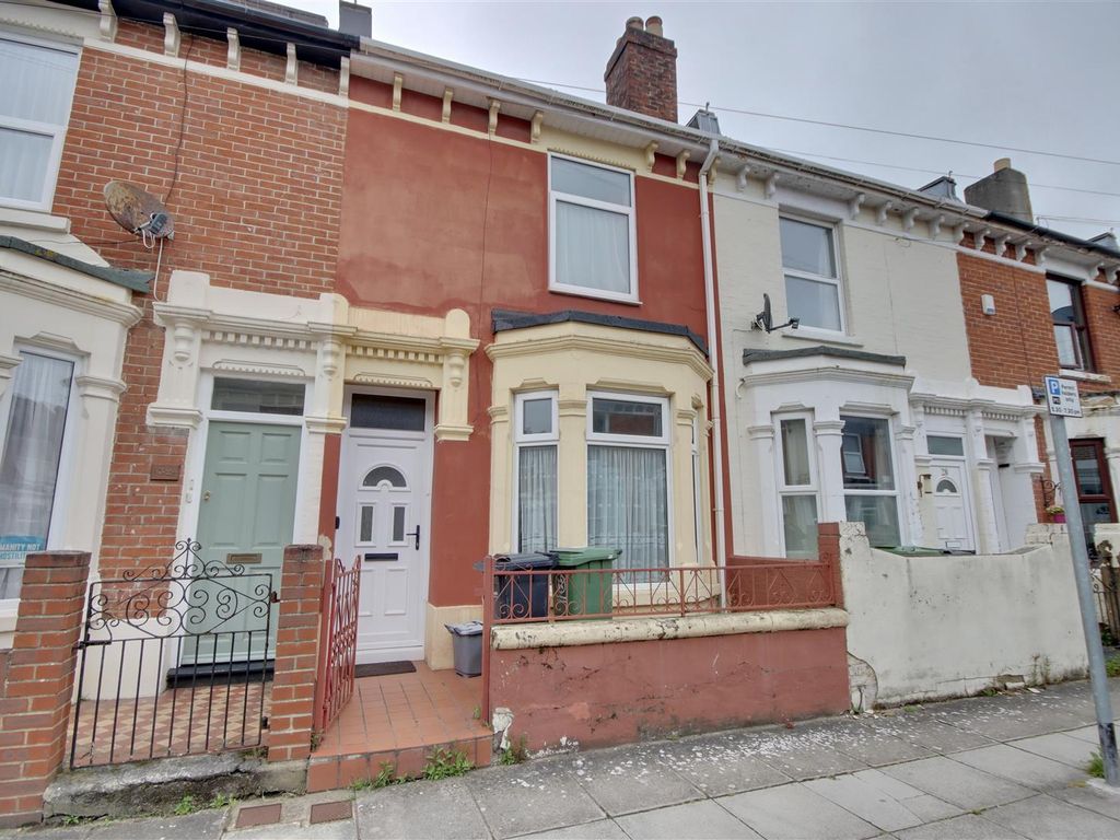 2 bed terraced house for sale in Suffolk Road, Southsea PO4, £225,000