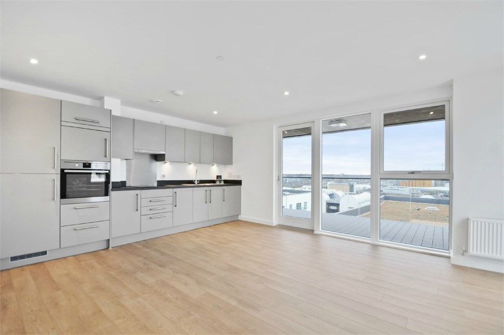 2 bed flat to rent in 17 Bessemer Place, North Greenwich, London SE10
