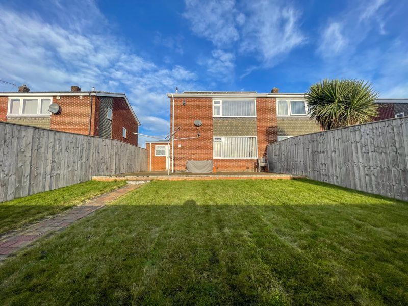 3 bed semidetached house for sale in Stephenson Way, BlaydonOnTyne