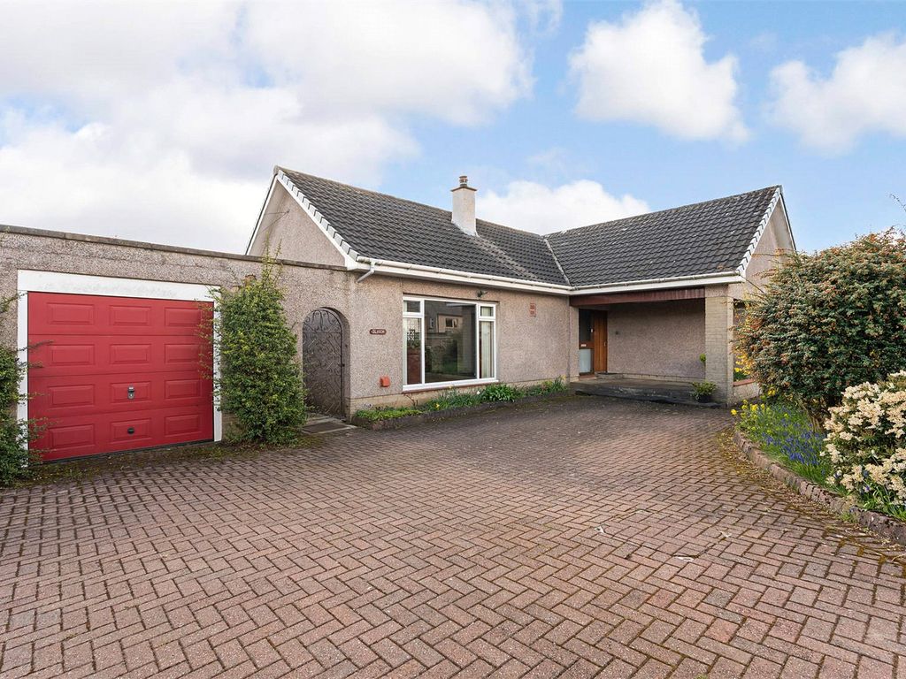 3 bed bungalow for sale in Standrigg Road, Wallacestone, Falkirk