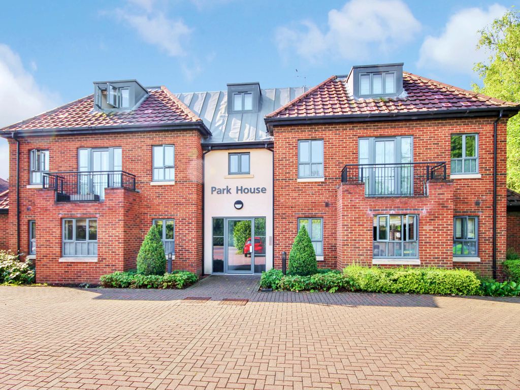 3 bed flat for sale in Queen Ediths Way, Cherry Hinton, Cambridge CB1