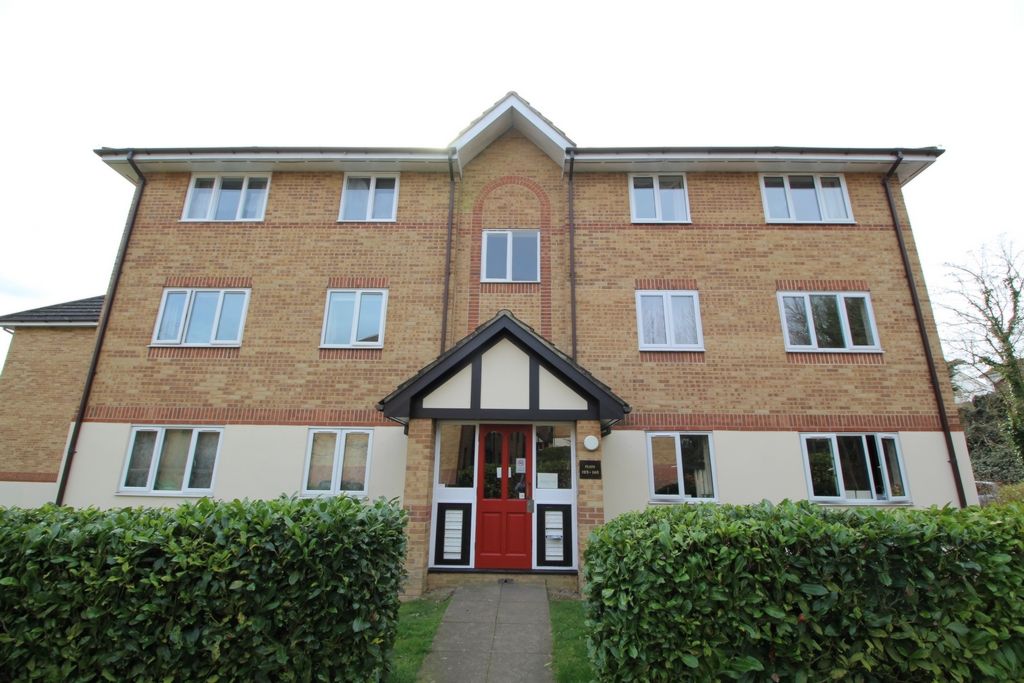 1 bed flat to rent in Centre Drive, Epping CM16 Zoopla
