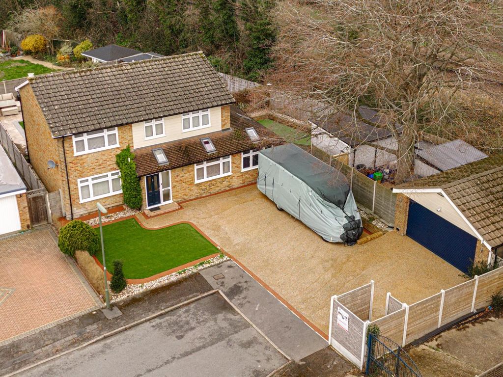 5 bed detached house for sale in High Beeches, Banstead SM7 Zoopla