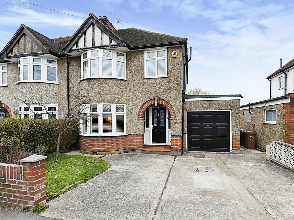 3 bed semidetached house for sale in Gloucester Avenue, Chelmsford CM2 Zoopla