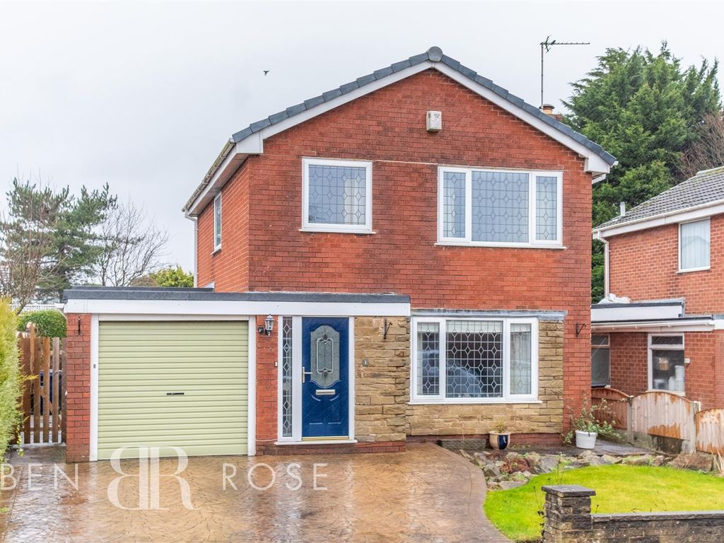 3 bed detached house for sale in Fylde Avenue, Farington Moss, Leyland