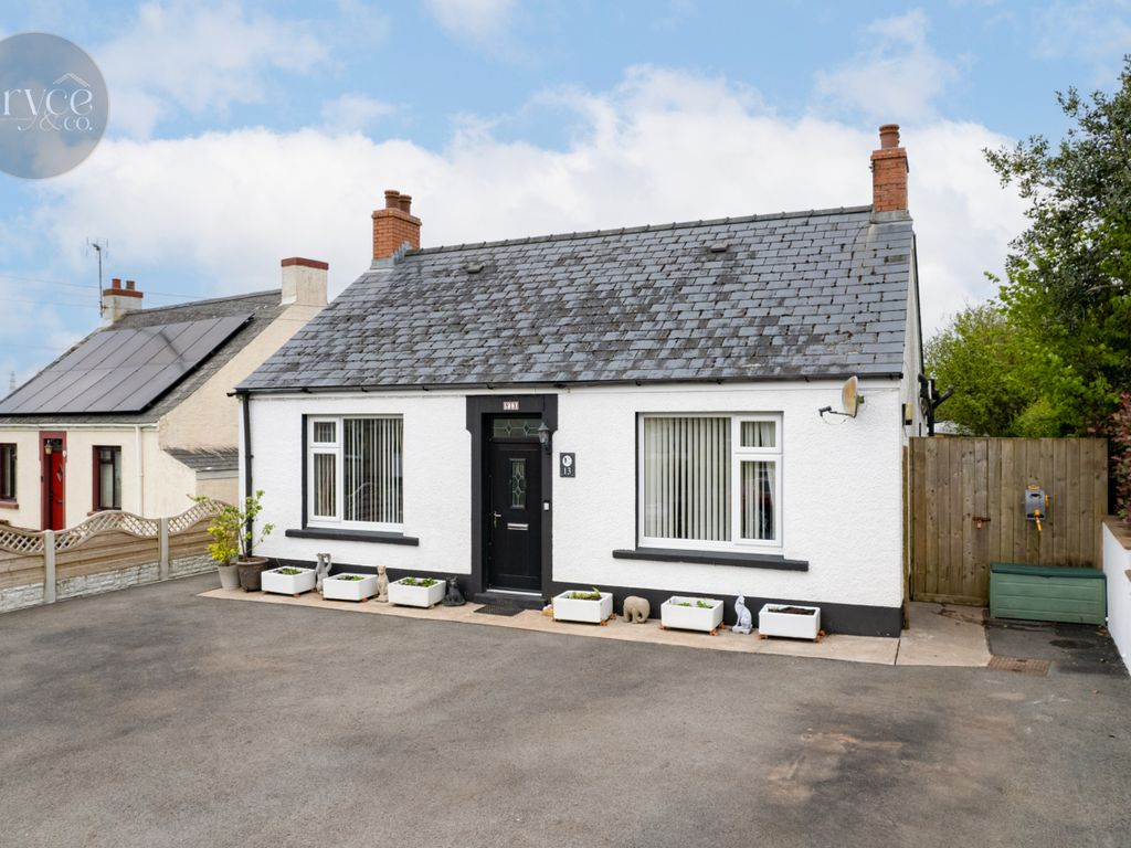 4 bed detached bungalow for sale in Middle Street, Rosemarket, Milford