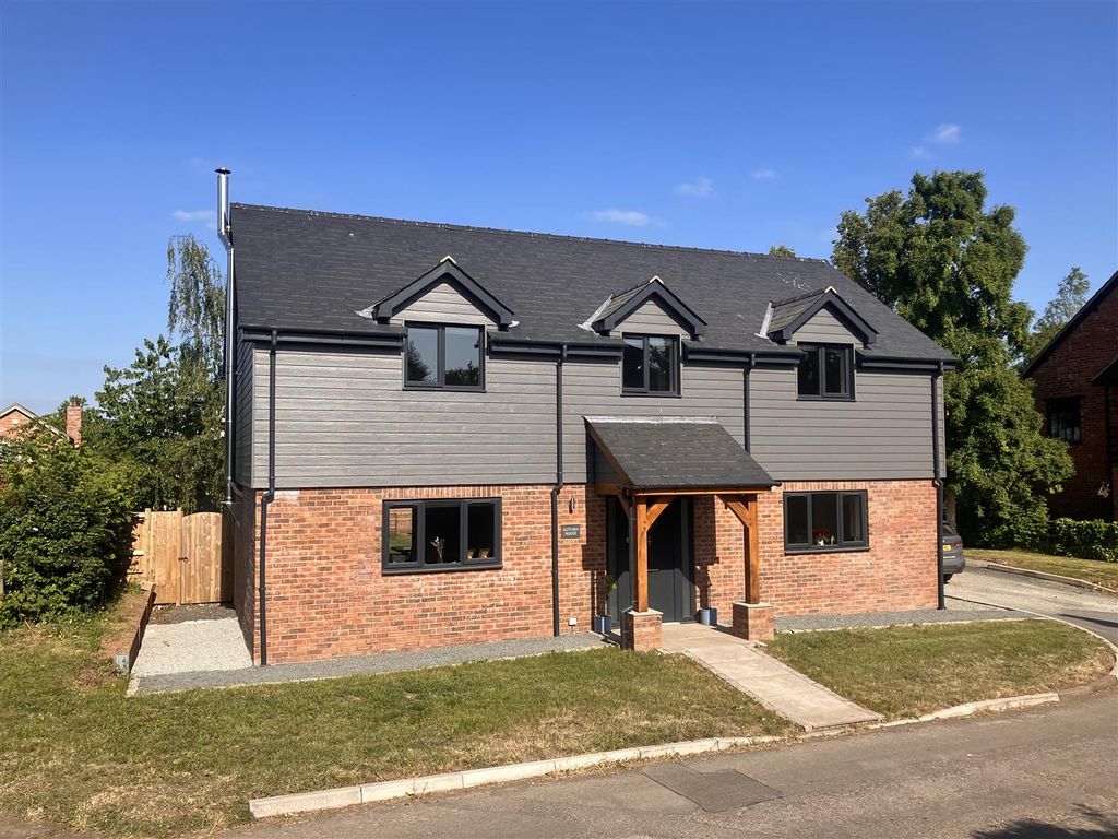 3 bed detached house for sale in Frome Court, Bartestree, Hereford HR1