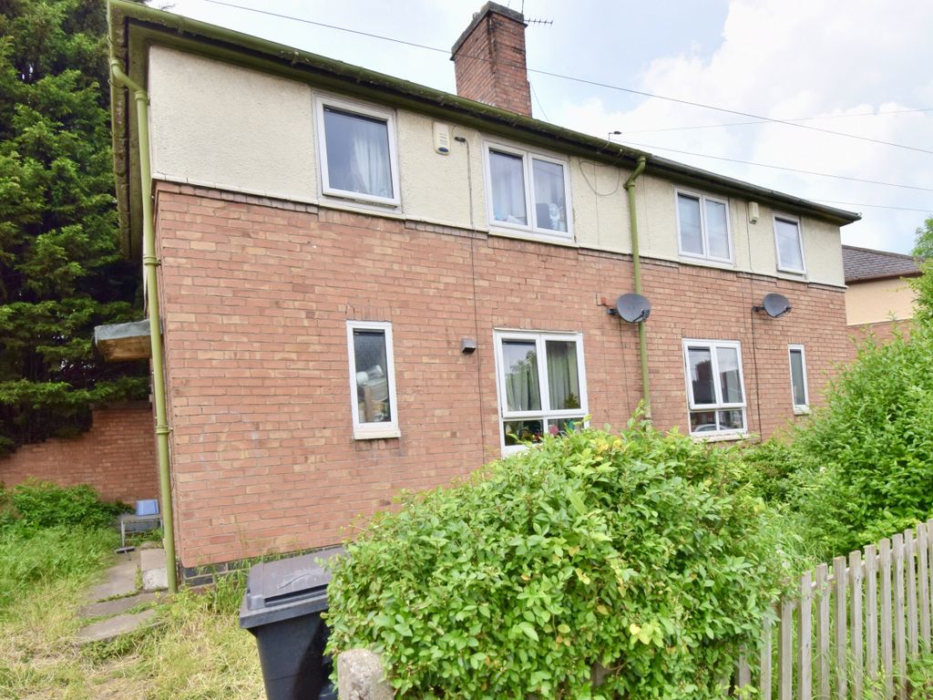 3 bed semidetached house for sale in Northfield Road, Leicester LE4, £