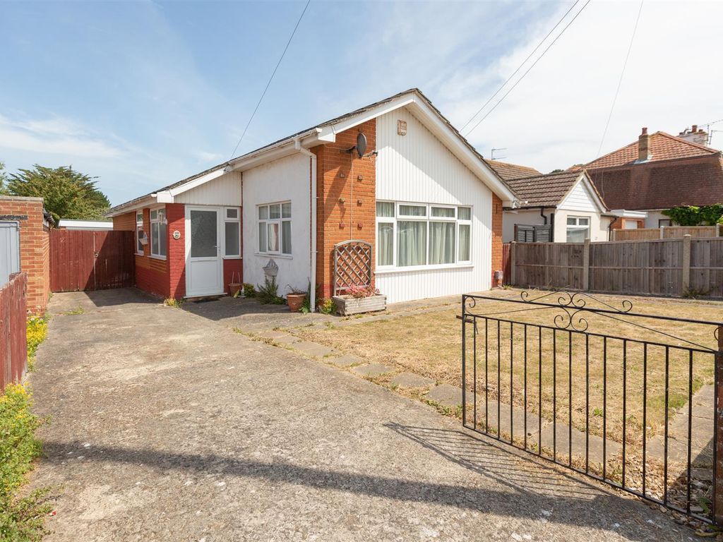 3 bed detached bungalow for sale in Park Avenue, Birchington CT7 Zoopla