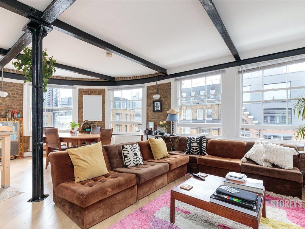 2 bed flat to rent in Garden Walk, Shoreditch, London EC2A, £2,400 pcm